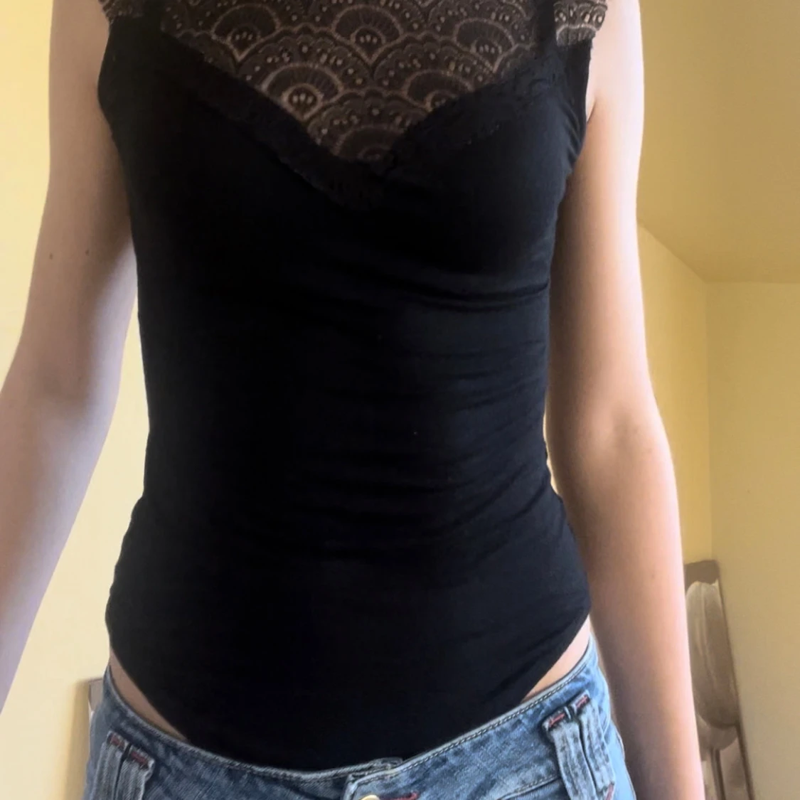 Svart ärmlös topp från Voyelles - 1