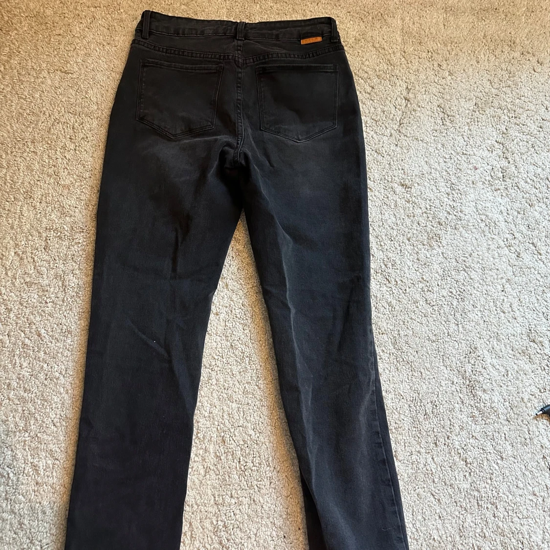 Svarta jeansbyxor - 1