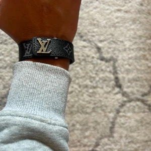 Armband  - Lv armband nyskick 
