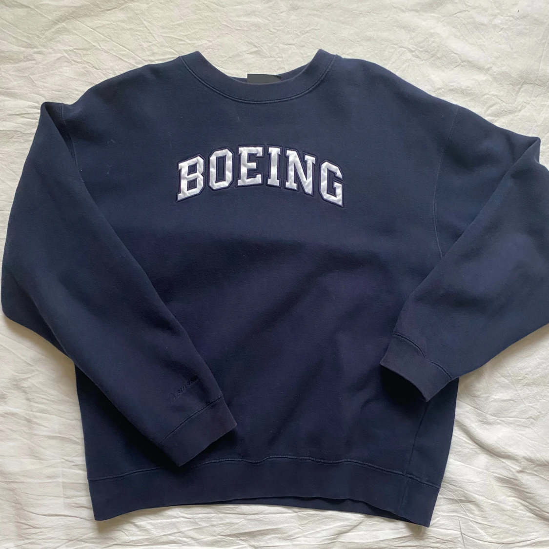 Mörkblå sweatshirt från Oarsman