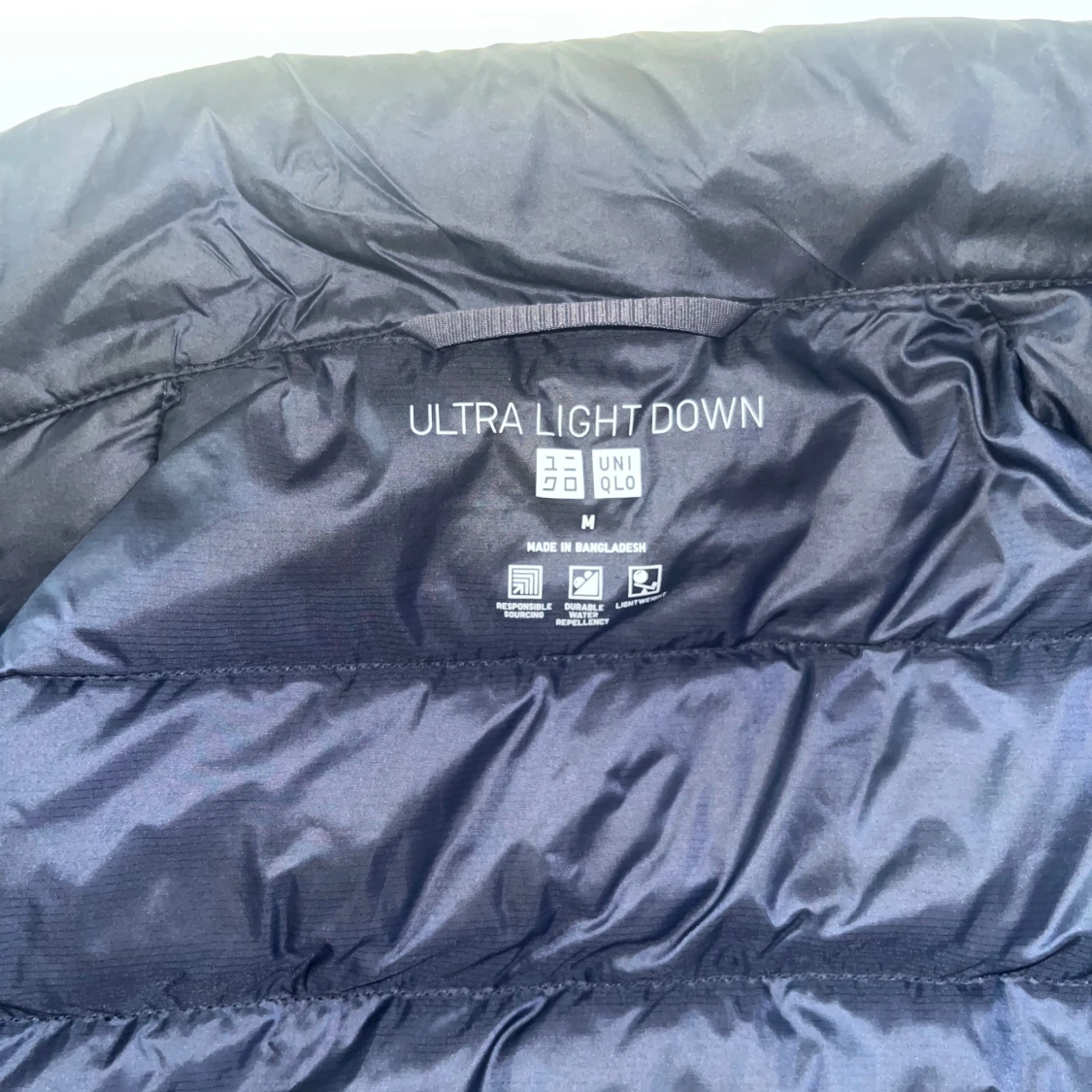 Svart dunväst från Uniqlo - 2