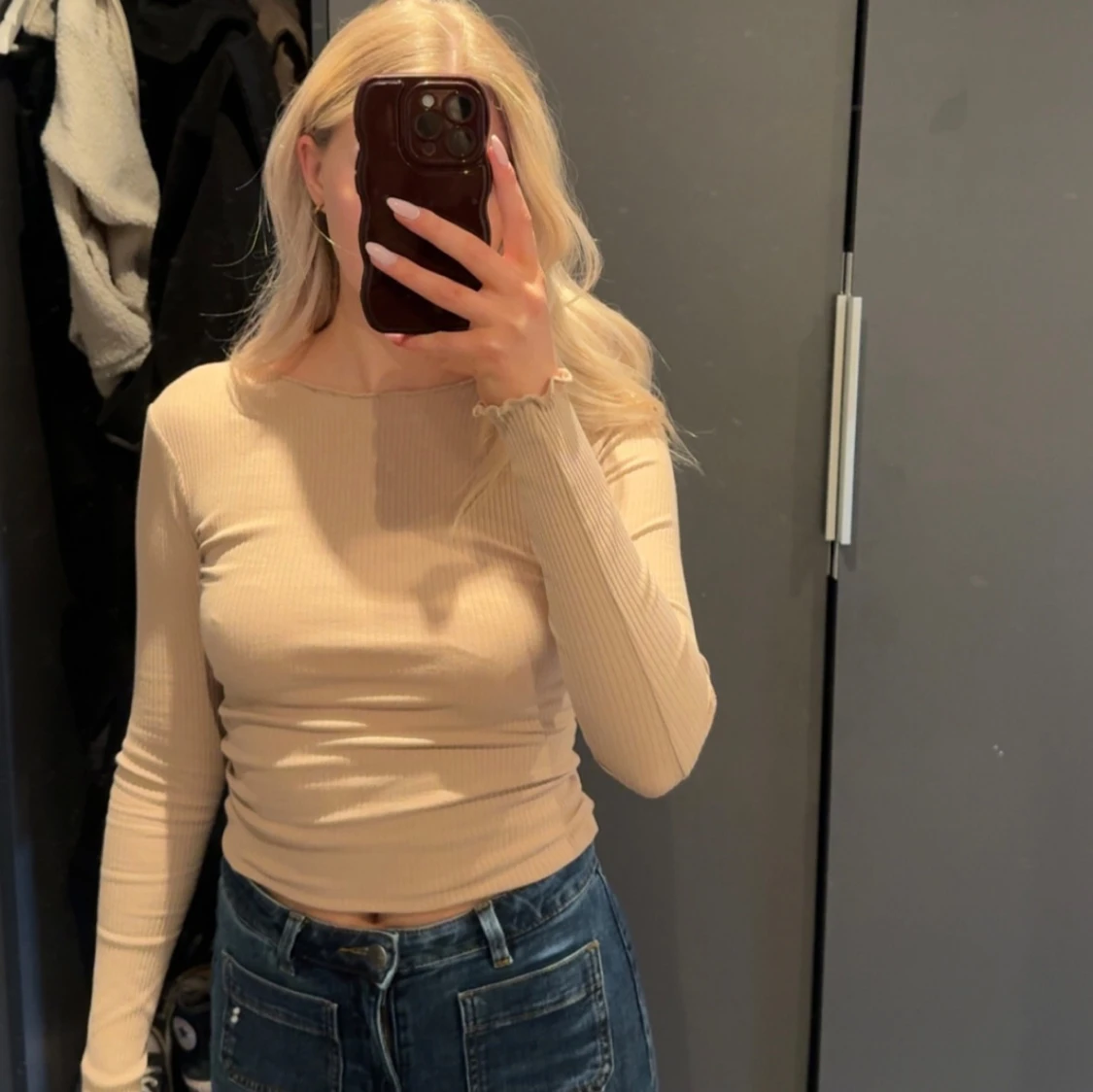 Beige ribbad topp från NA-KD