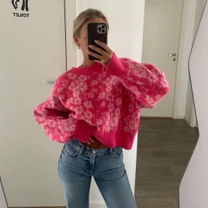 Rosa gullig stickad tröja - Blommig rosa stickad tröja från zara💕🌸f
