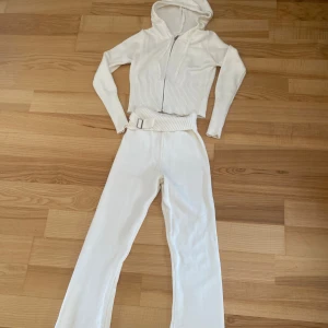 Mjukis set - Setet som va viralt för typ jättelängesen. Har aldrig använt det. Skönt material. Väldigt stretchigt material.
