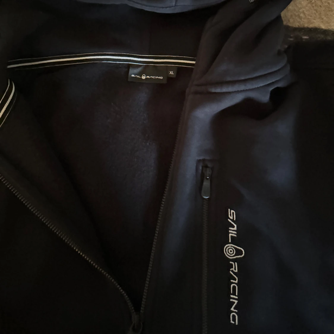 Svart vindjacka från Sail Racing XL - 3