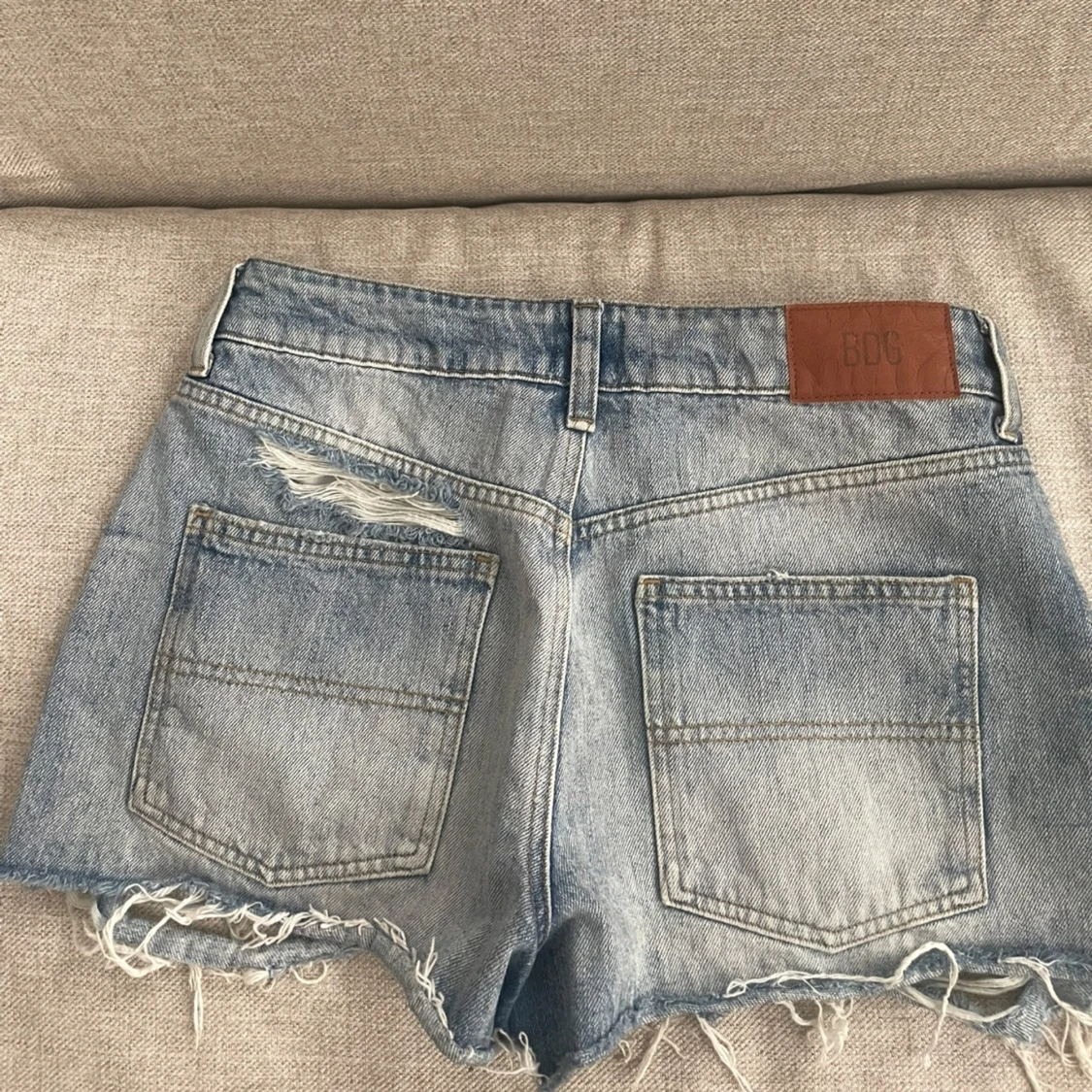 BDG ljusblå jeansshorts - 1