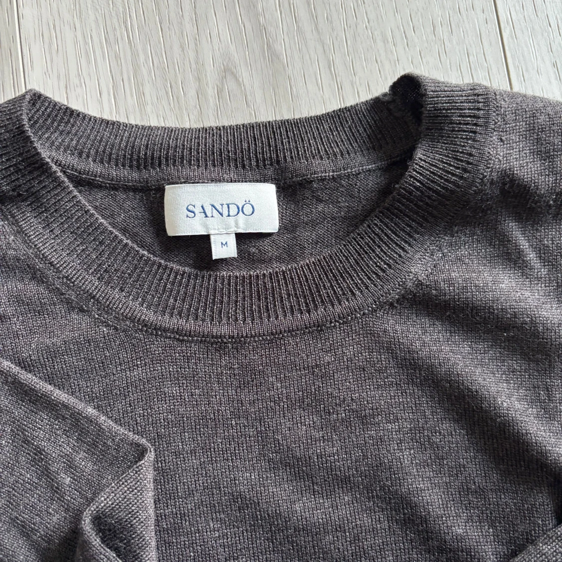 Mörkgrå brun merinoull tröja från Sandö - 2