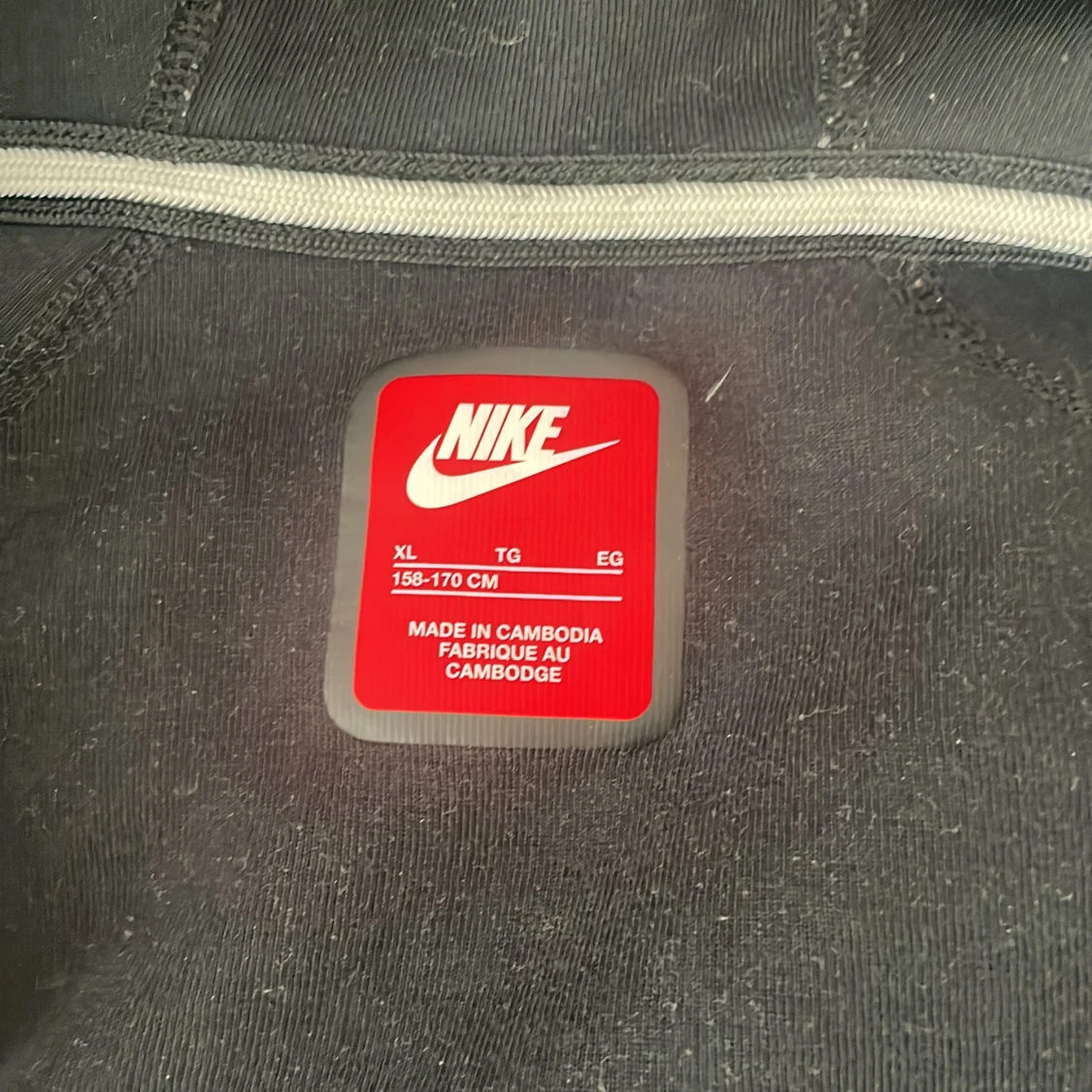 Svart Nike hoodiejacka XL - 1