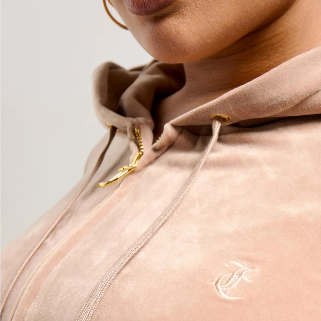 Beige velour hoodie från Juicy Couture - 1