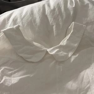 Lucia linne storlek s - Ett perfekt och klassiskt lucia linne för tillexempel skolupträdande eller liknande😇