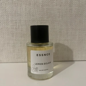 Essnce - Lemon Eclair  - Använd kanske 1-2 gånger. Finns inte att köpa mer, Limited edition 🍋 