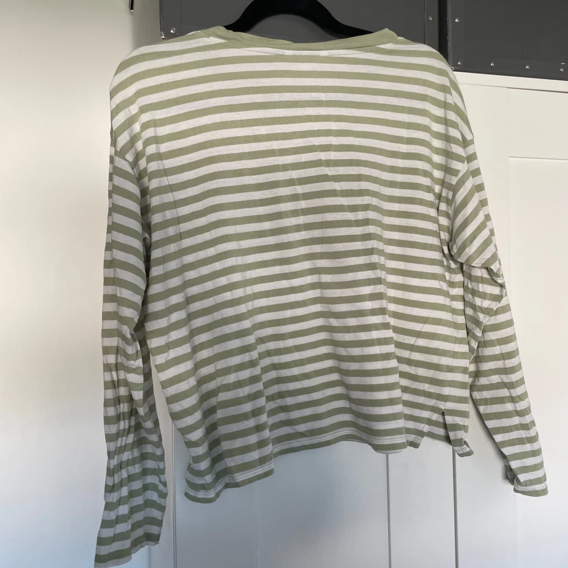 Randig långärmad tröja från Monki - 3