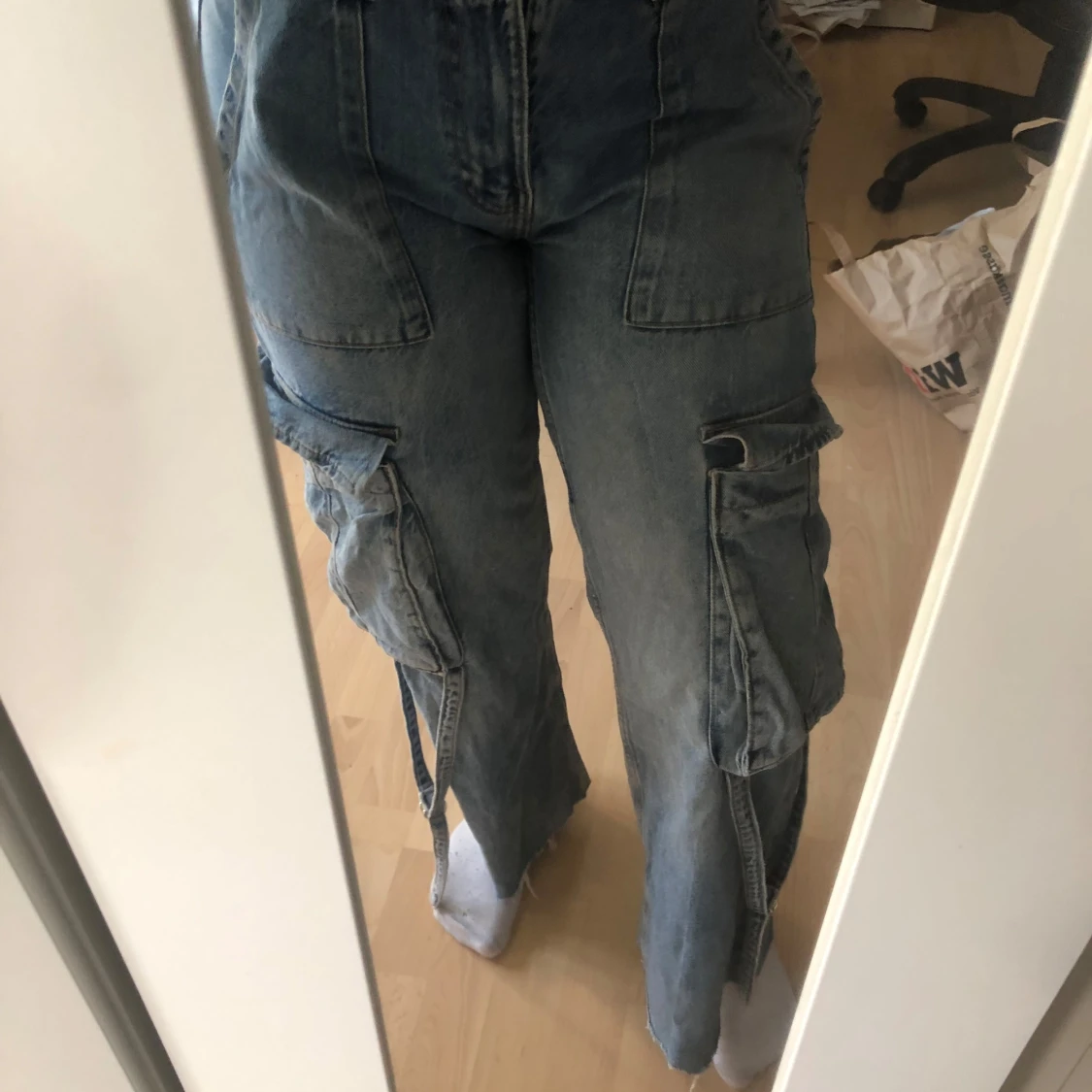 Blå cargojeans med vida ben från Zara - 3