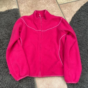 Fleece jacka storlek 128 - Från name it 
