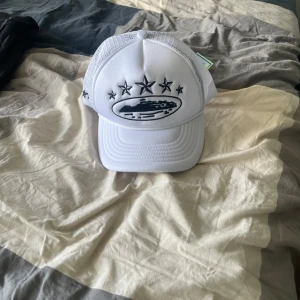 Corteiz Keps - Säljer corteiz keps i fint skick. Knappt använd. Skicka gärna prisförslag. 