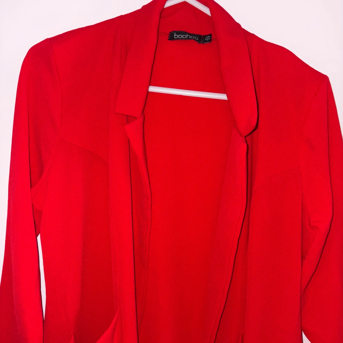 Röd lång kappa från Boohoo - 2