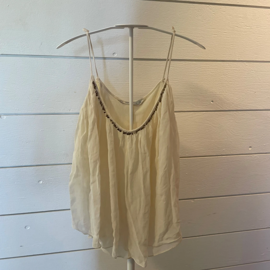 Ljusbeige linnetopp från Zara Basic