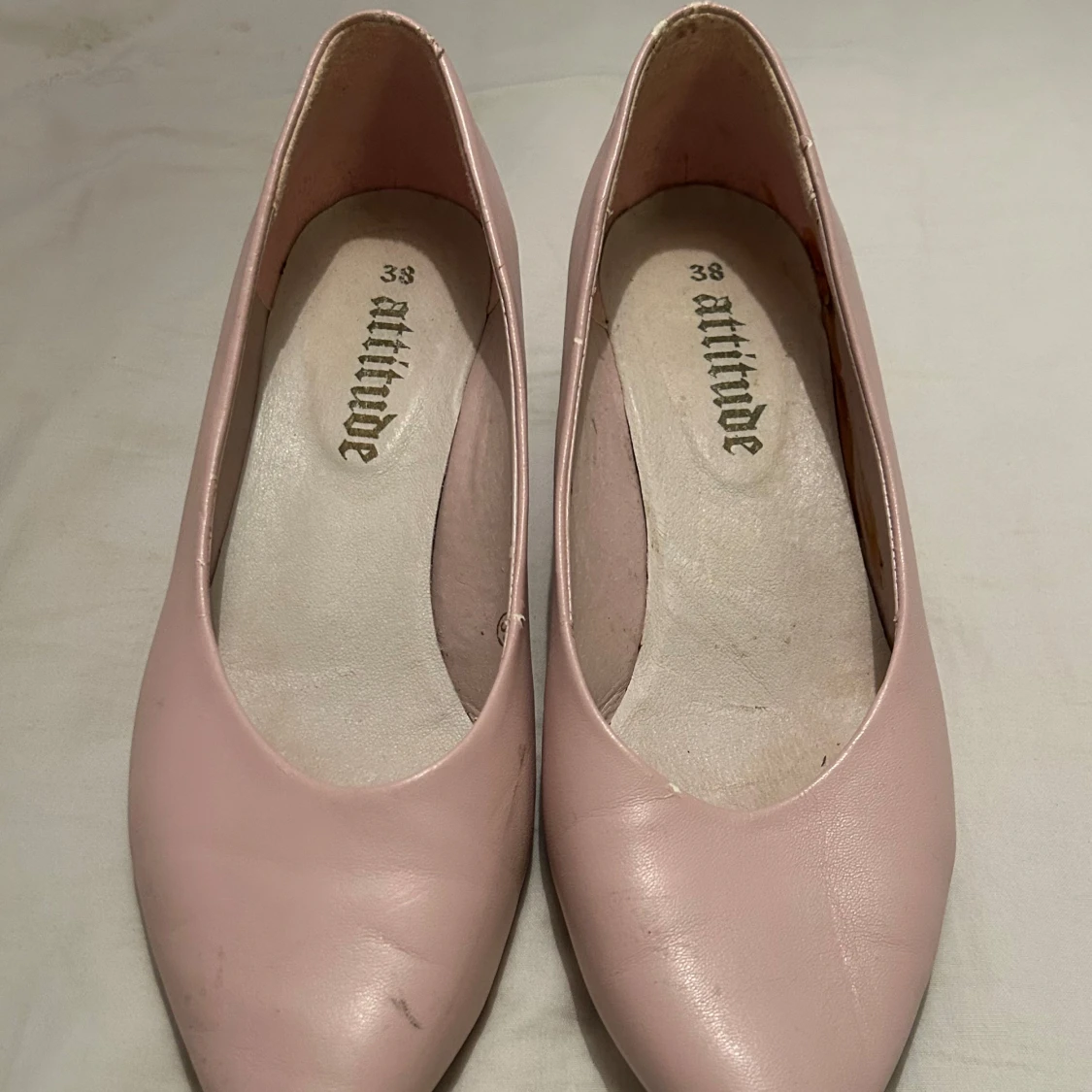 Ljusrosa klackskor från Attitude