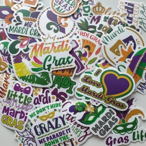 40st Mardi Gras klistermärken/stickers  - En färgsprakande samling klistermärken med Mardi Gras-tema! Perfekt för dig som vill dekorera din laptop, mobil eller anteckningsbok med festliga motiv, masker och coola citat. Gör din vardag lite roligare och visa din kärlek till Mardi Gras!