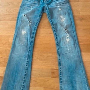 Miss me jeans  - Skitsnygga miss me jeans som är tyvärr för små på mig. Lite osäker på storleken men skulle gissa på S! 💕