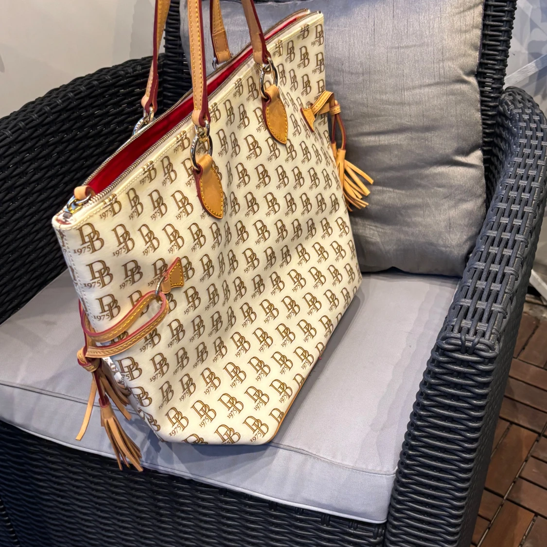 Dooney & Bourke väska - 1