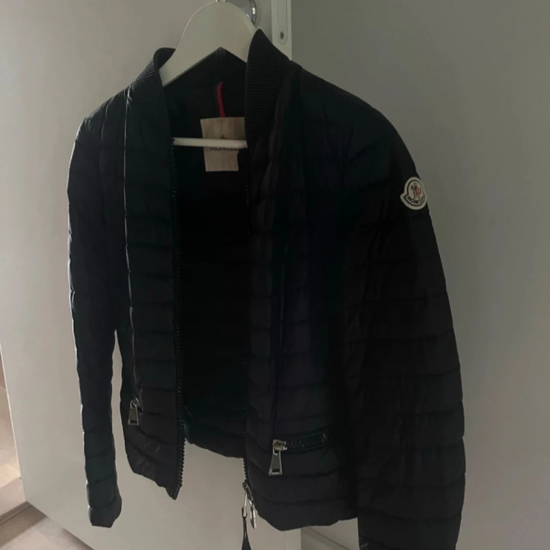 Svart Moncler pufferjacka, stl 0