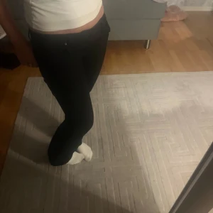 Ltb Jeans svarta - Ett par typ helt nya ltb jeans som jag aldrig använt pgr av att jag köpte fel storlek storleken är w27 och längden är L30