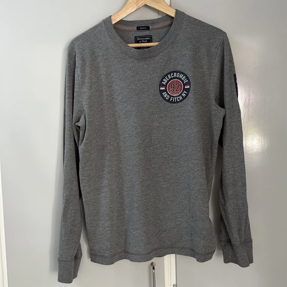 Grå långärmad tröja Abercrombie S