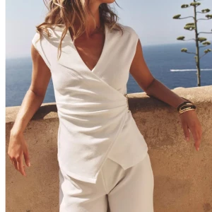 Zara topp - Säljer då den är lite för liten (använd en gång)