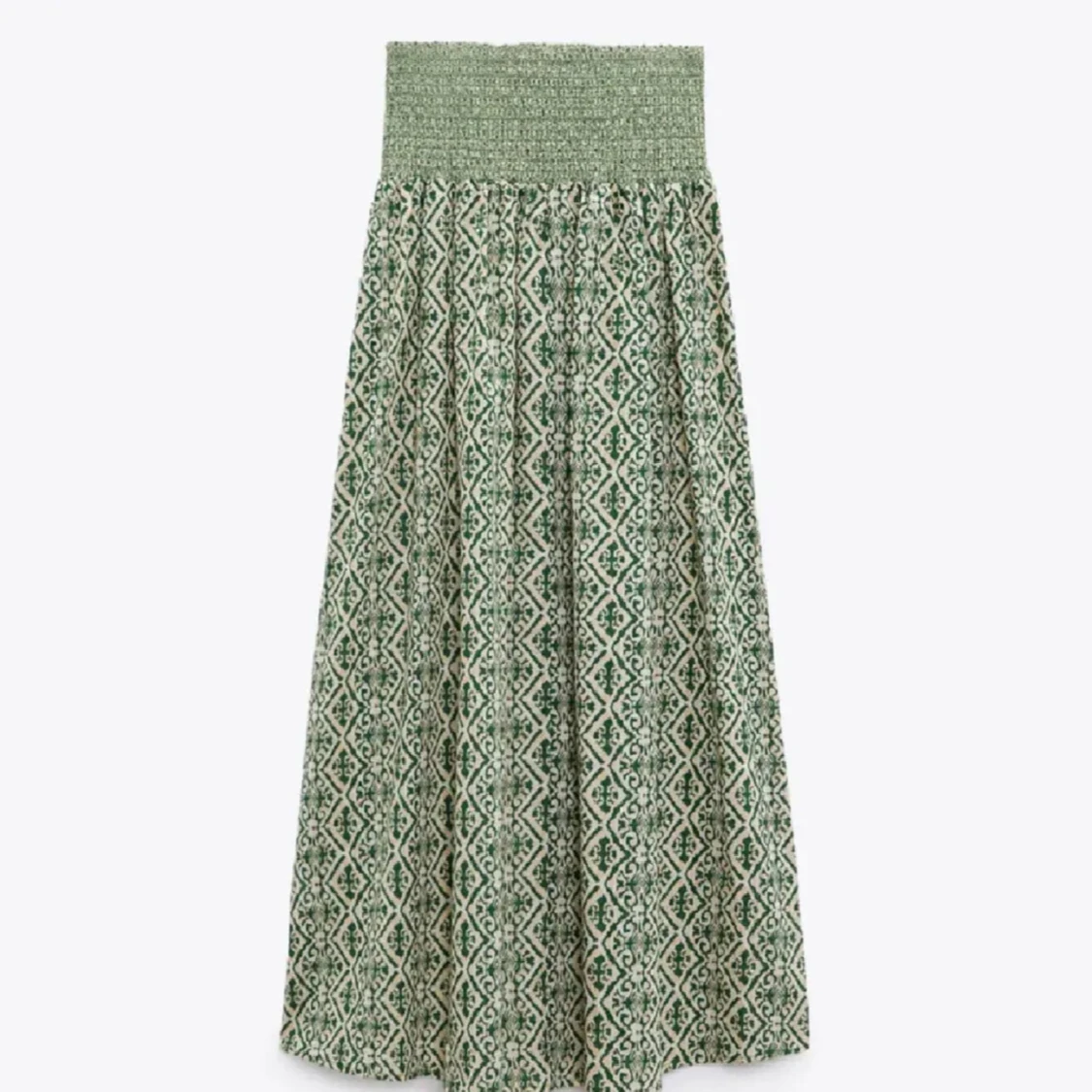 Grön mönstrad långkjol med smock