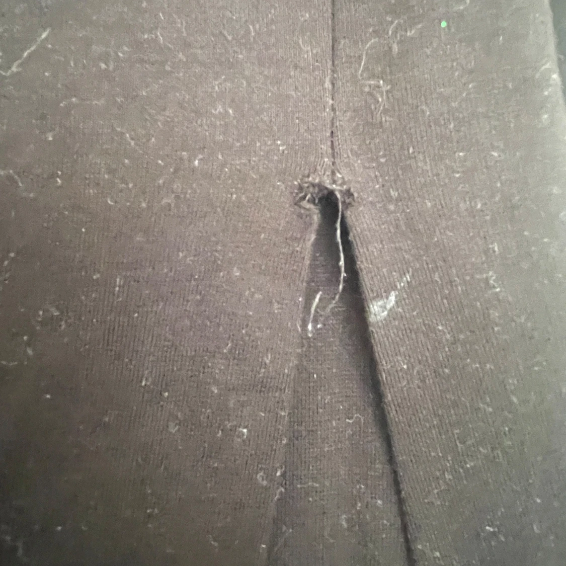 Svart knäkjol från Lindex med slits - 3