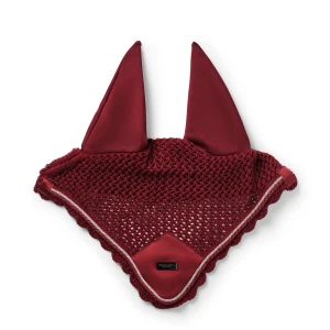 Vinröd huva till häst från equistrian Stockholm  - Snygg vinröd huva till häst från equistrian Stockholm i färgen Bordeaux, använd en gång så helt i nyskick. I storlek full. Nypris 500kr mitt pris 300kr