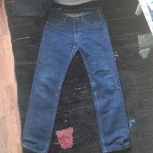Lee jeans - Helt oanvända Lee jeans. Inga defekter på nått sätt. Vet inte exakt måtten men skulle säga w32/31 och L33/32. Pris kan diskuteras
