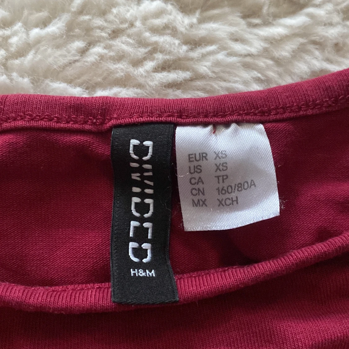 vinröd långärmad tröja från H&M Divided - 1