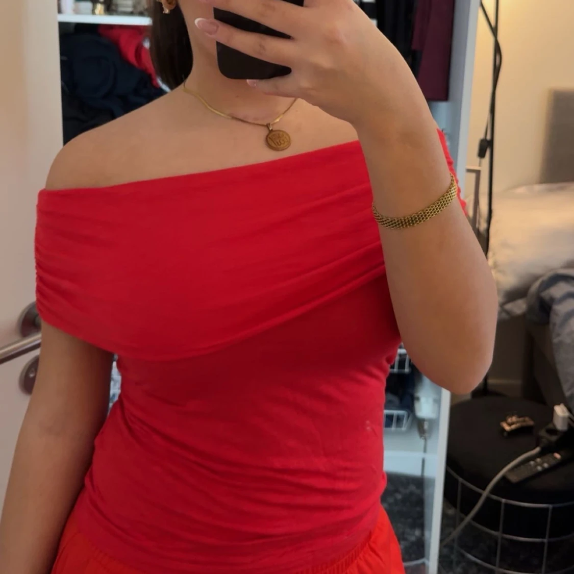 Röd offshoulder topp - 1