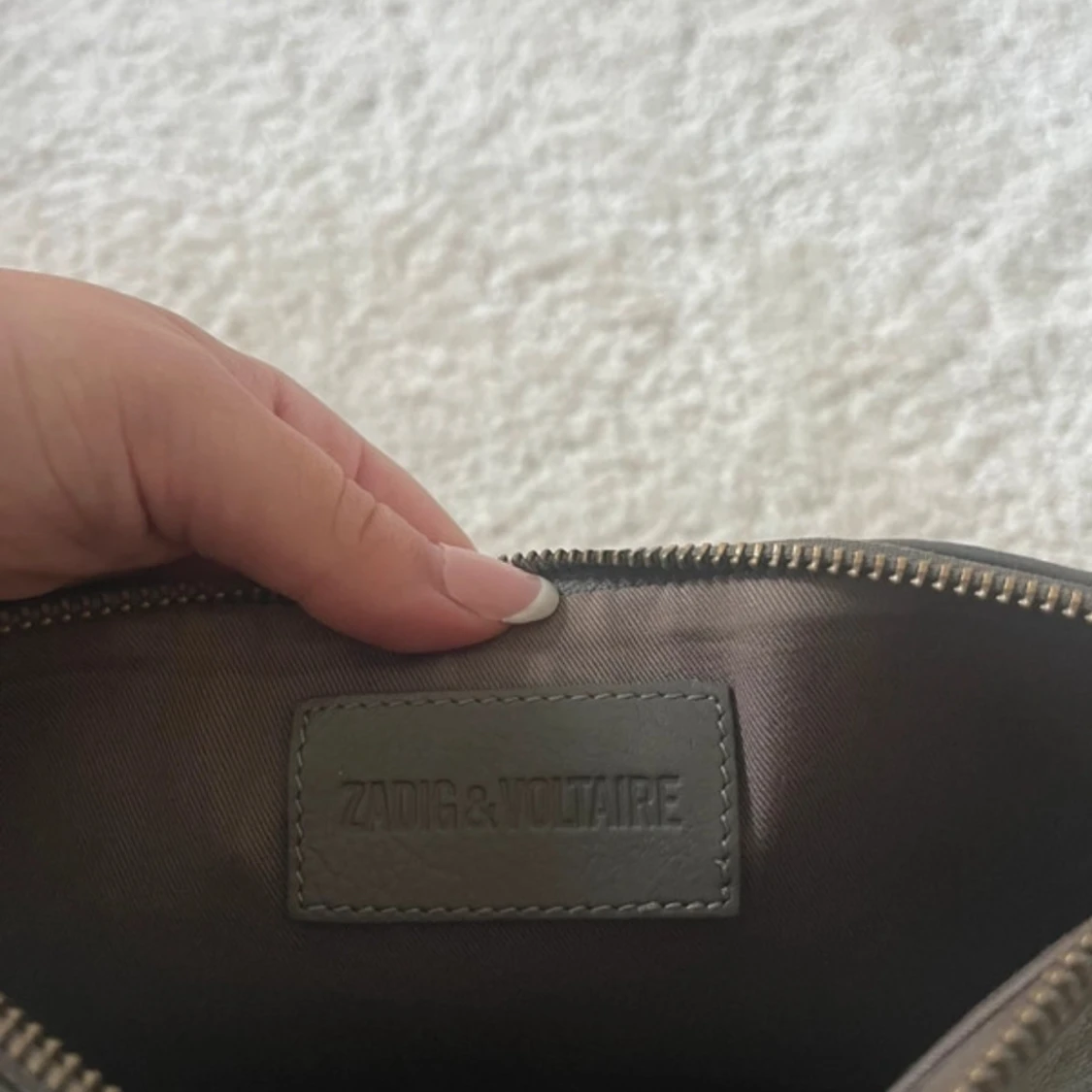 Grå axelväska från Zadig & Voltaire - 3