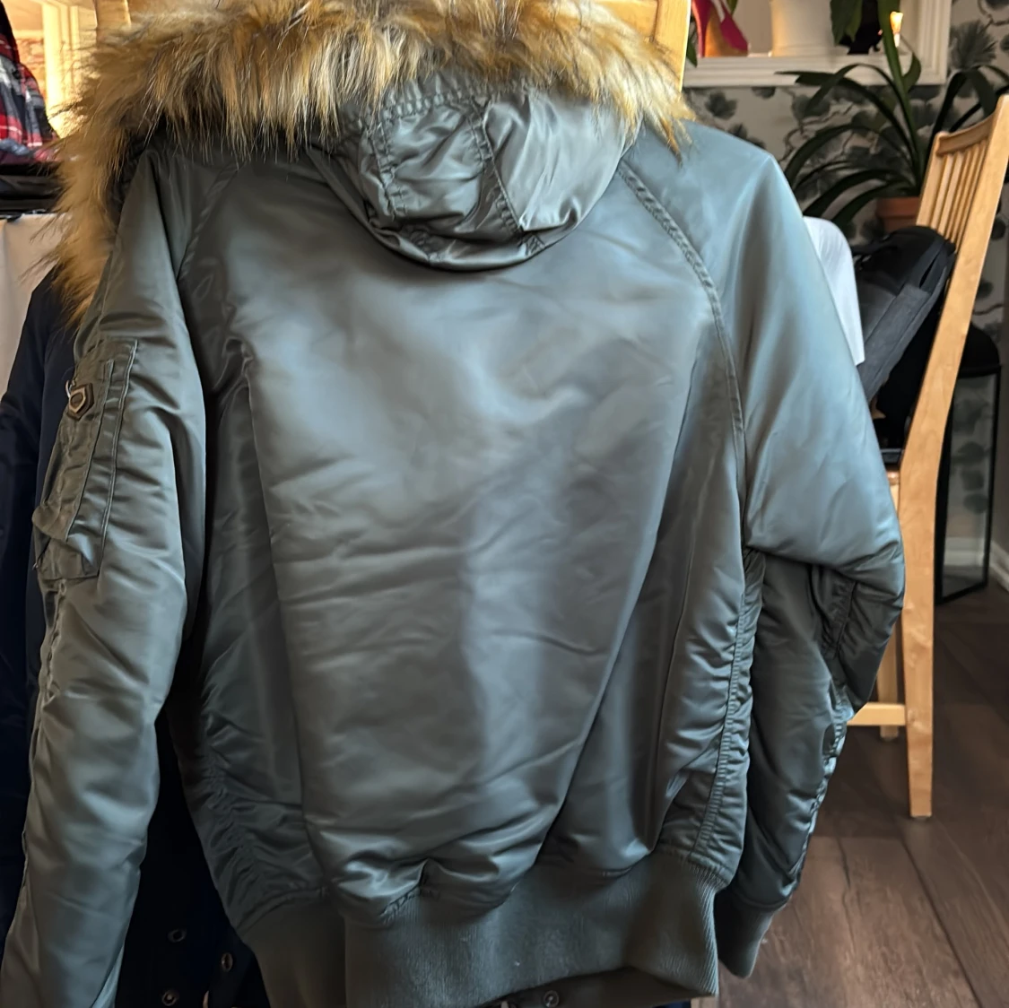 Grön bomberjacka från Crocker - 1