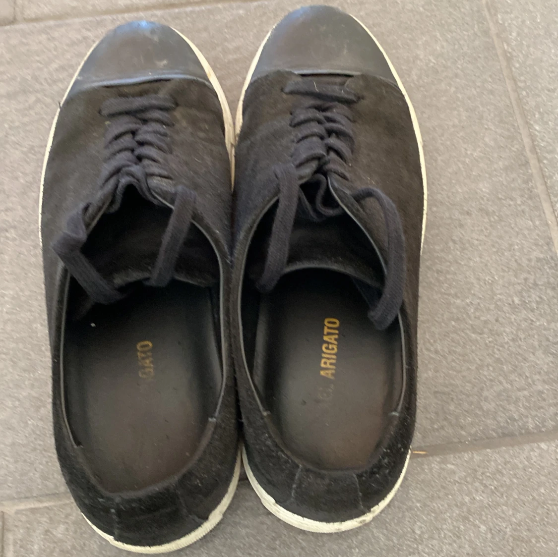 Svarta sneakers från Axel Arigato - 2