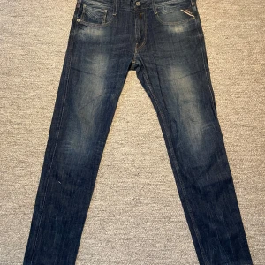 Replay anbass - Replay anbass storlek w31-32. Riktigt bra skick perfekta till sommaren.