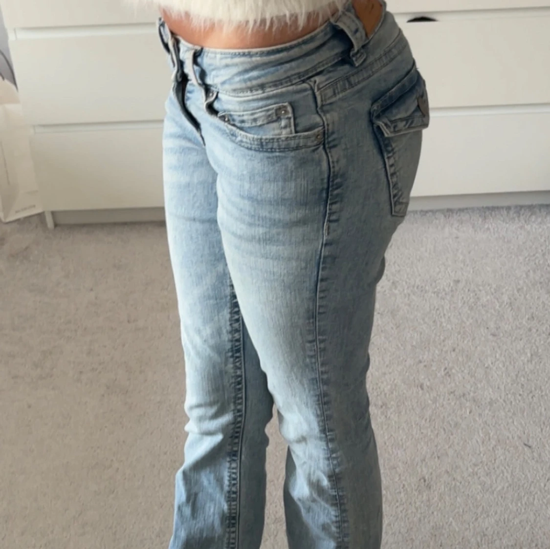 Ljusblå bootcut jeans - 1