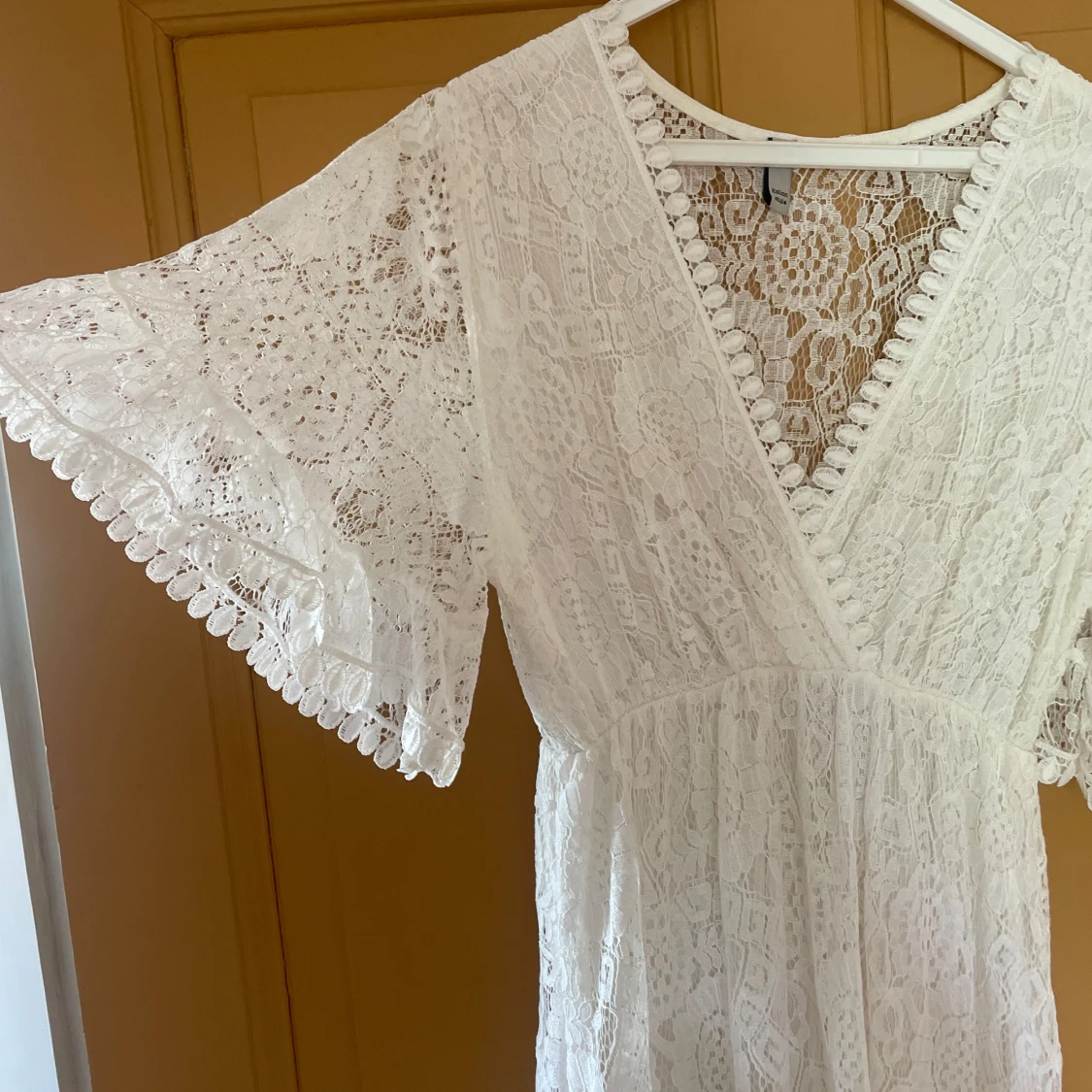 Vit spetsklänning - 4