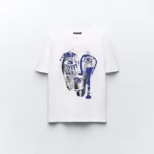 T shirt  - Jätte snygg t shirt från Zara med ett coolt ansikte på! Inte så använd på senaste tiden