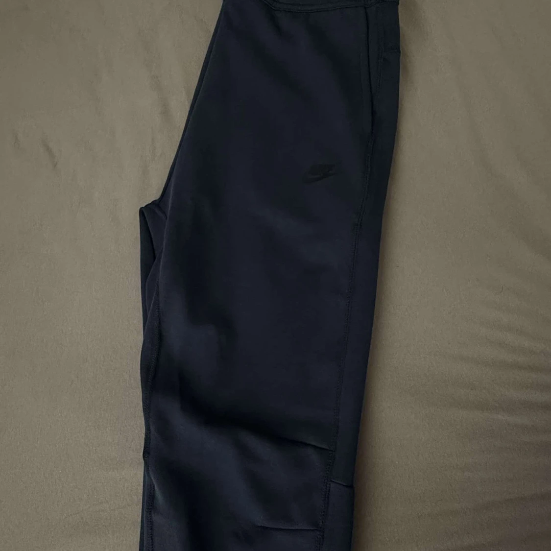 Mörkblå hoodie från Nike - 2