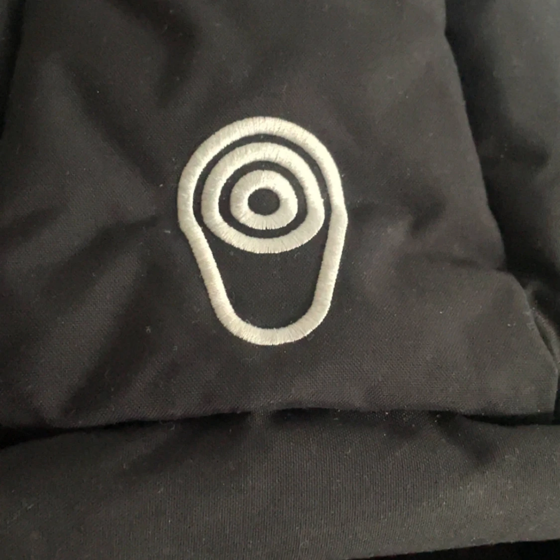 Svart dunjacka från Sail Racing - 4