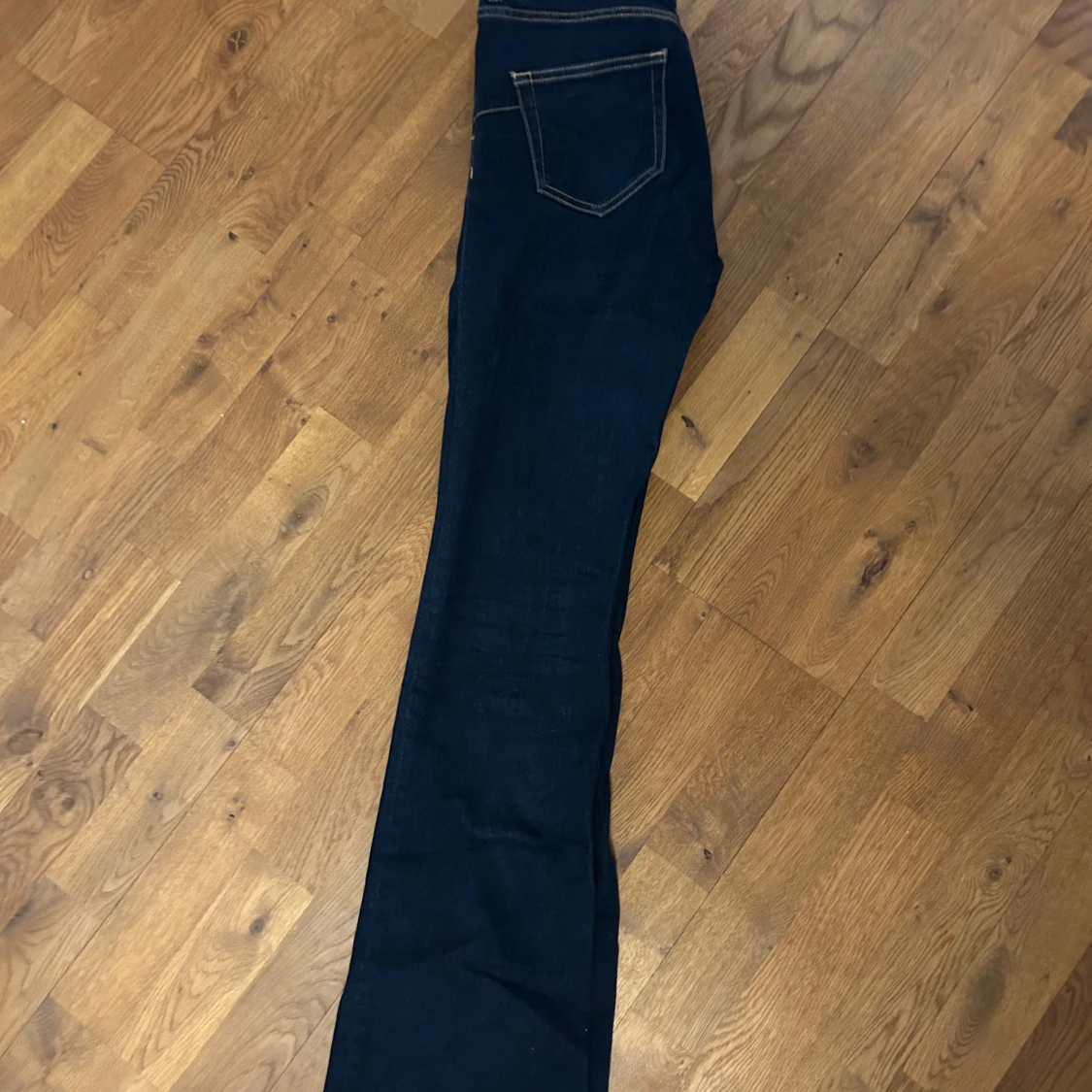 Mörkblå bootcut jeans - 1