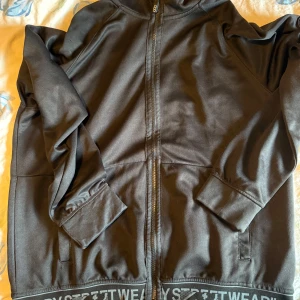 Bershka Hoodie - Tunn stilren Hoodie från bershka