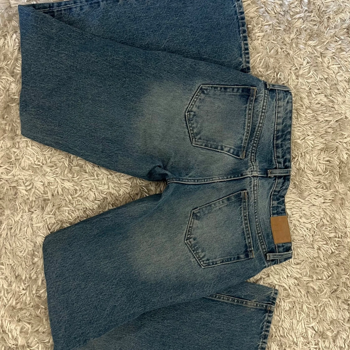 Blå raka jeans från Weekday - 4