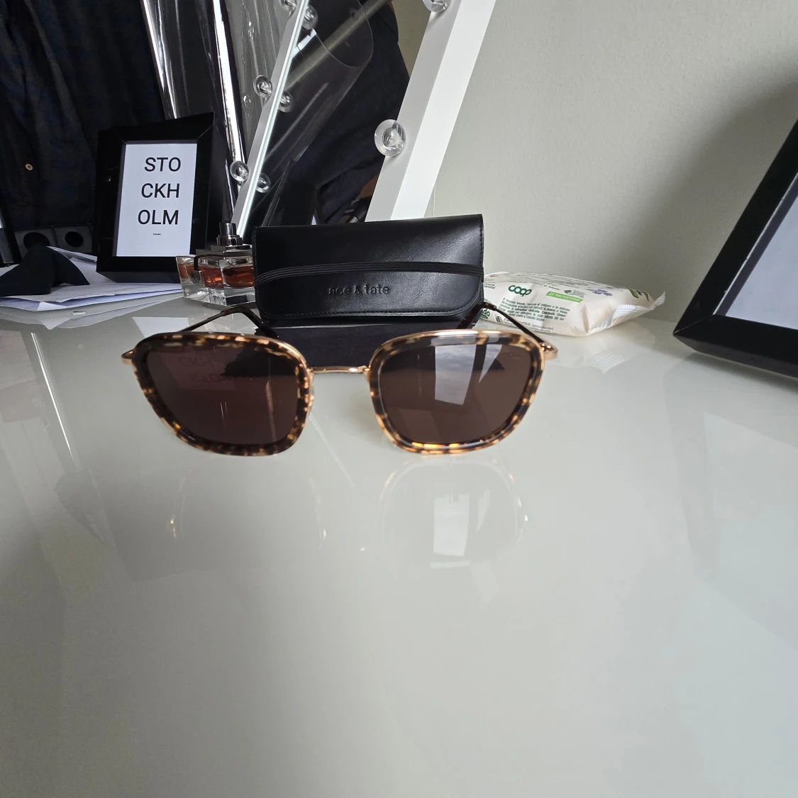solglasögon från Ace & Tate  - 1