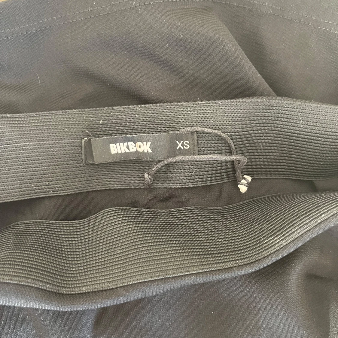 Svart kjol från BikBok - 2