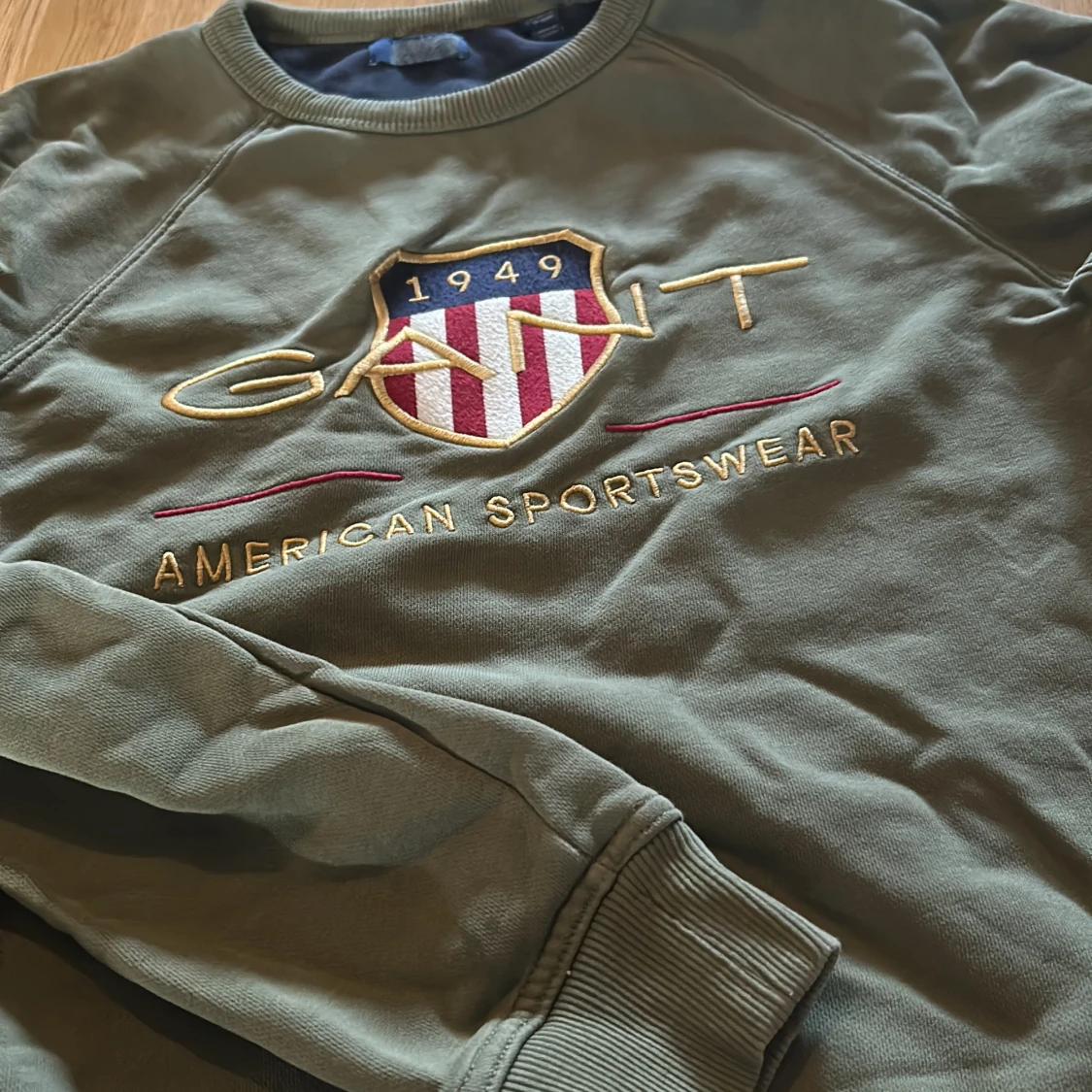 Olivgrön sweatshirt från Gant - 2